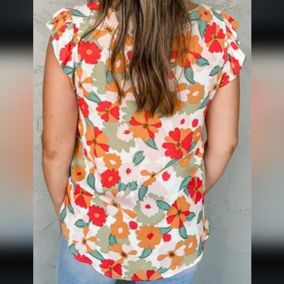 ♥️New floral Plus size top - Picture 6 of 9